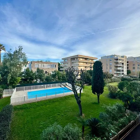 Le Lys - 4 Prs - Clim - Piscine - Parking *