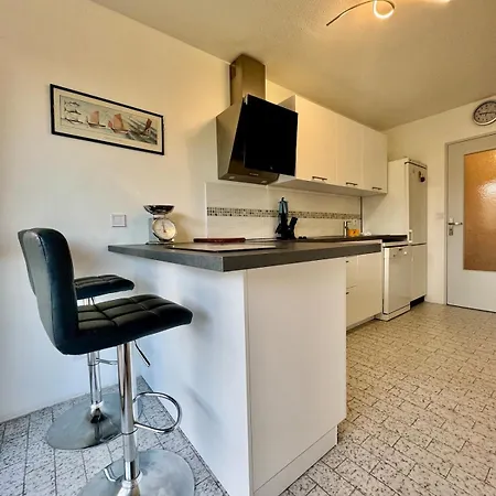 Le Lys - 4 Prs - Clim - Piscine - Parking Appartement *