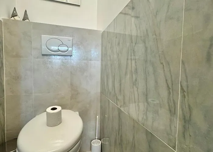 Le Lys - 4 Prs - Clim - Piscine - Parking *