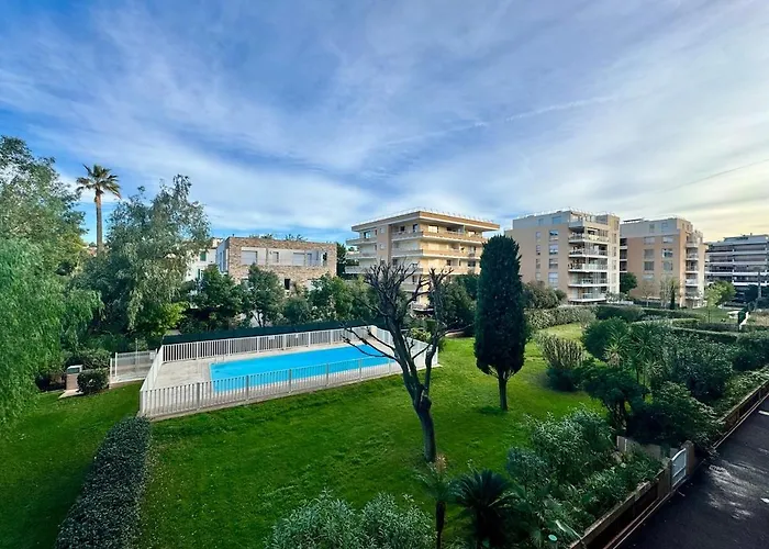 Le Lys - 4 Prs - Clim - Piscine - Parking *